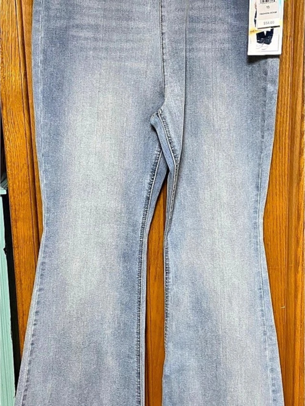 Tinseltown The Hi-Rise Pull On Flare Jeans 13/31 NWT
